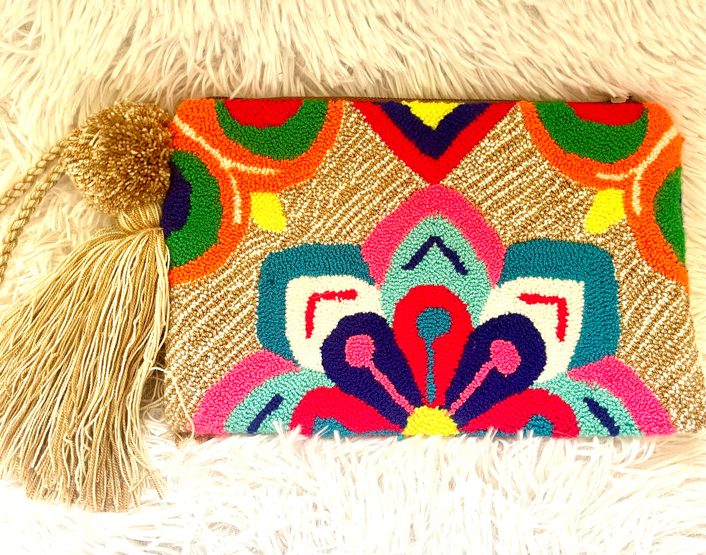 Woven hand bag
