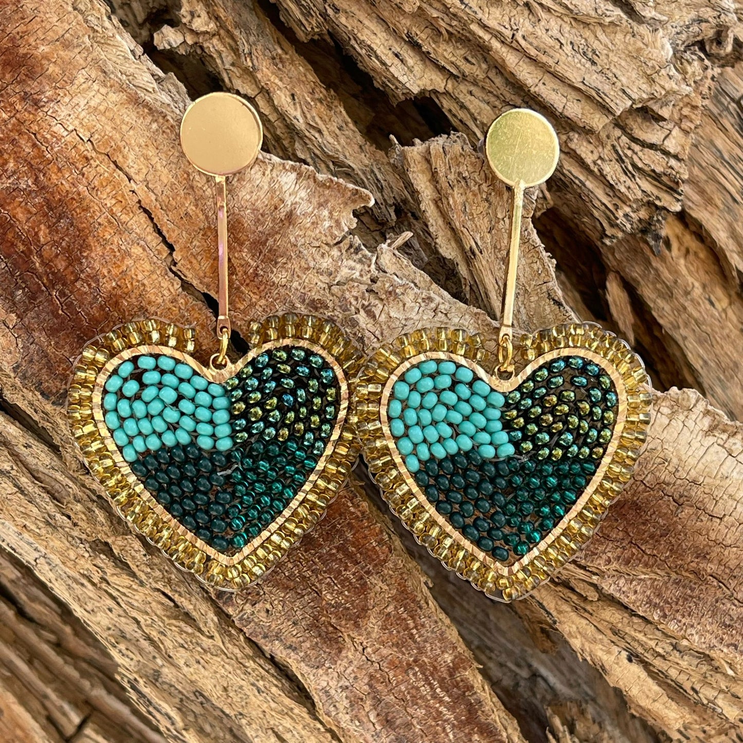 Beaded heart earrings. Ref NAT06