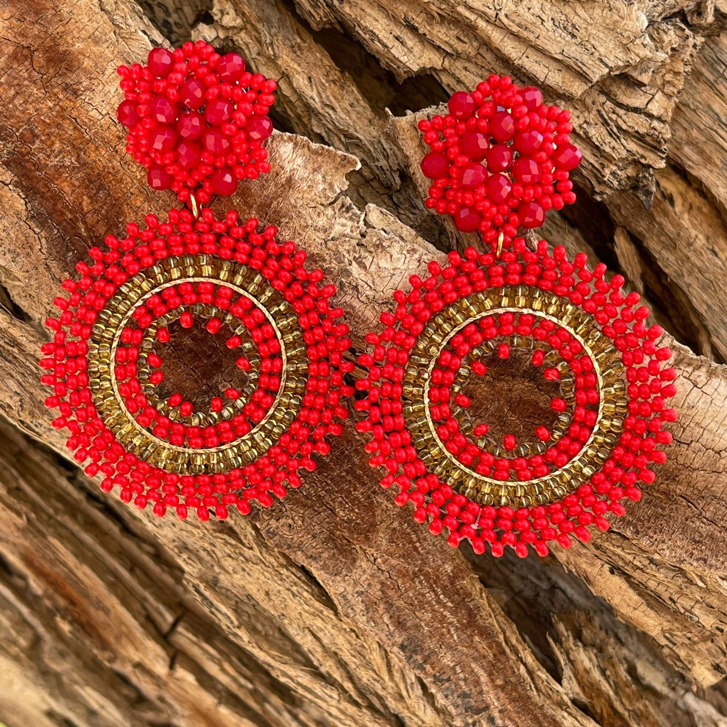 Beaded earrings with woven clasp, Ref. NAT11