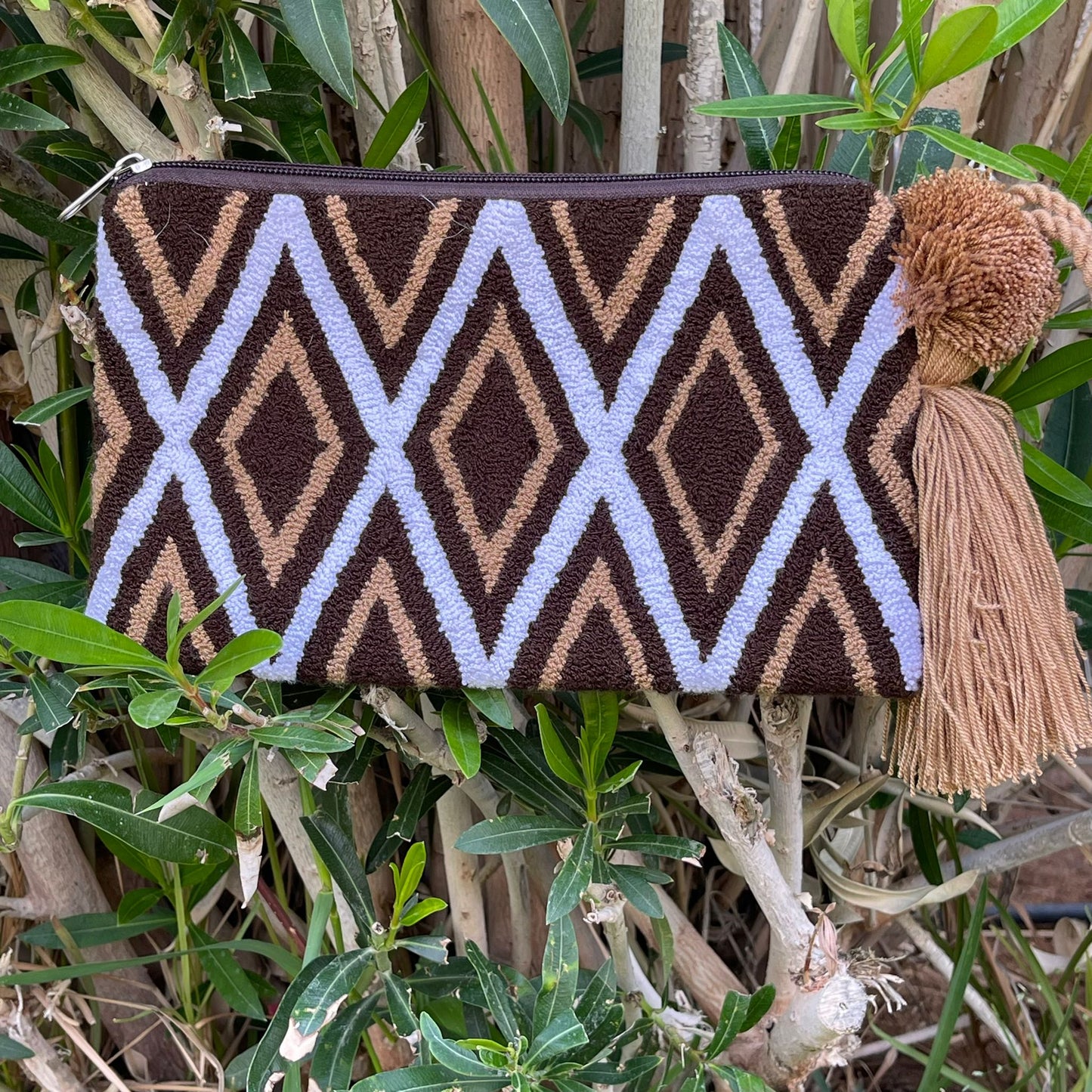 Woven hand bag