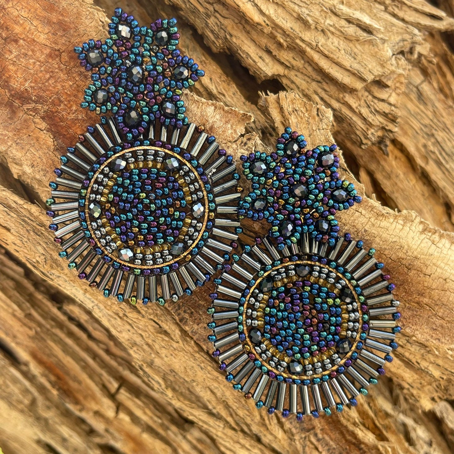 Large beaded earrings with woven clasp Ref. NAT08